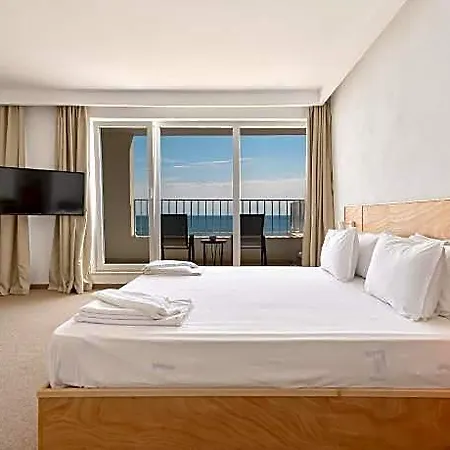 Ji Hotel 3*