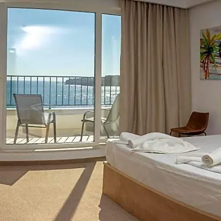 Ji Hotel Sozopol