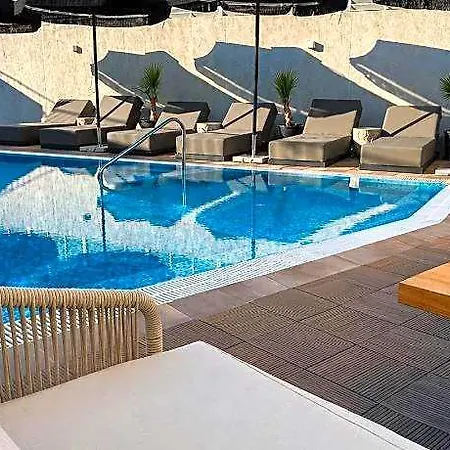 Hotel Ji 3*